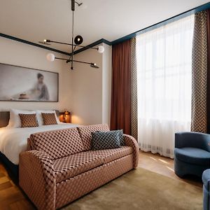 Deluxe Suite Grand